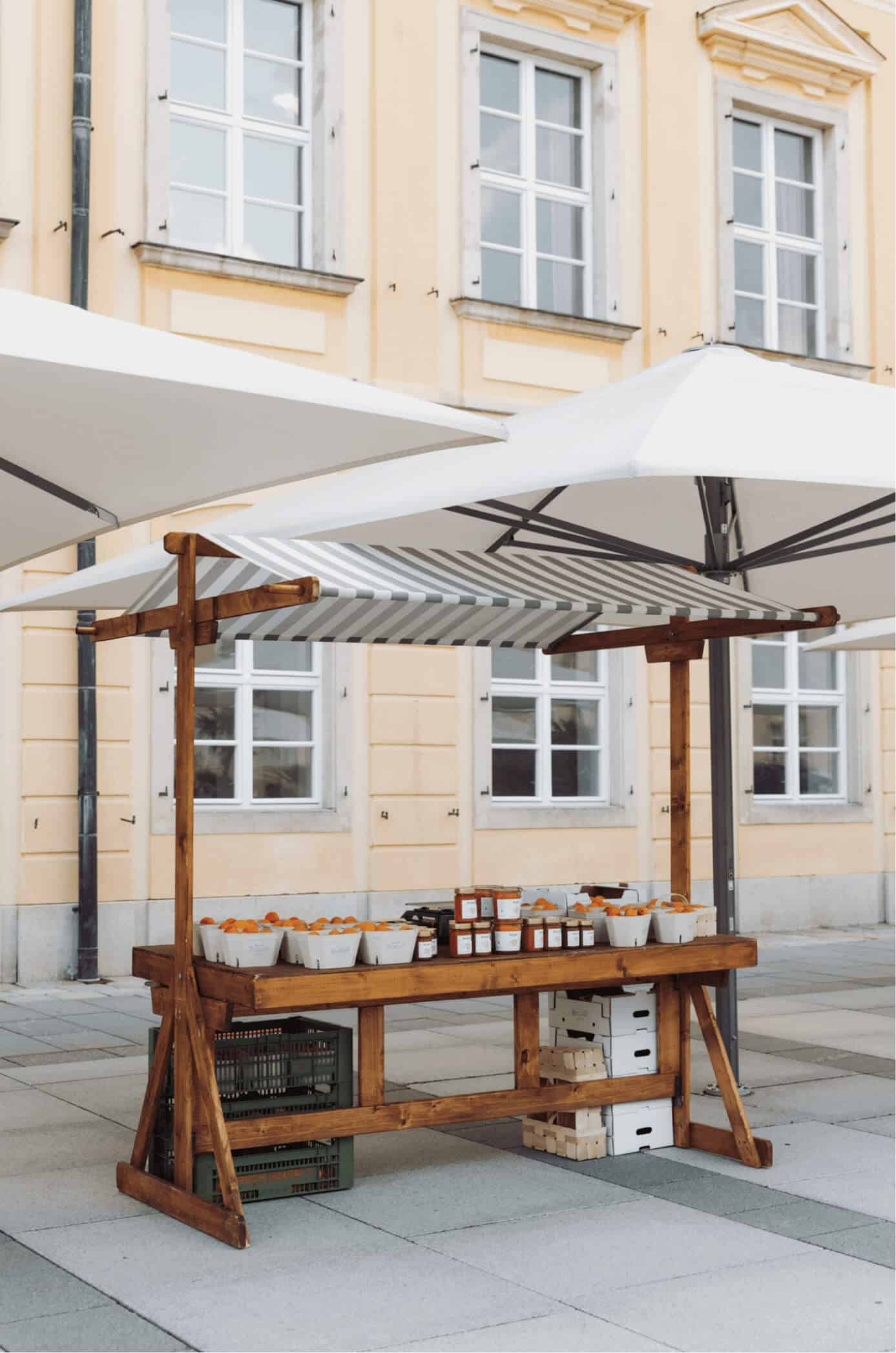 Brandl-Obstbau_Home_Obststand-schirme